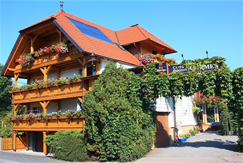Cafe & Pension Carmen Brotterode Exteriör bild